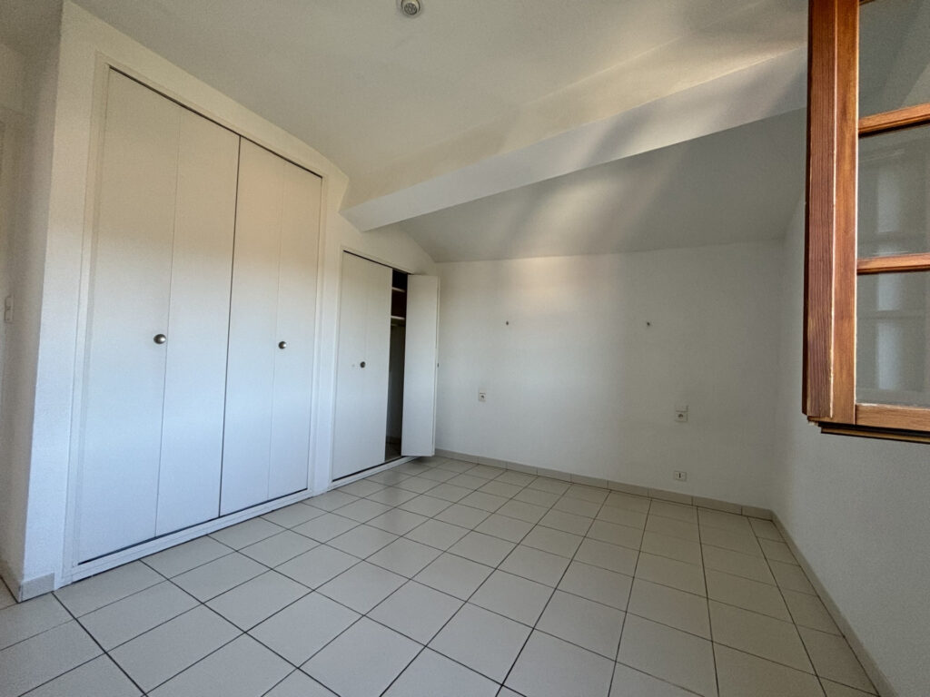 MAISON FAMILIALE 6 PIECES AVEC JARDIN – 6 pièces – 4 chambres – 6  – 170 m²