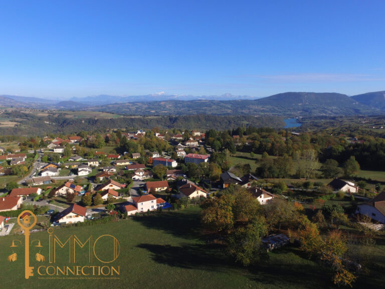 Ensemble immobilier de 200 m2 habitables – 6 pièces – 5 chambres – 200 m²