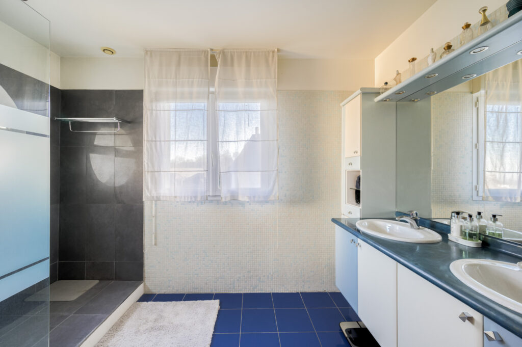 Villa d’Architecte Contemporaine volume et vue exceptionnels – 8 pièces – 5 chambres – 4  – 238 m²