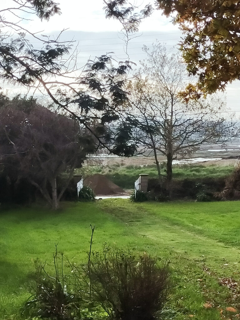 MAISON DE CONSTRUCTION TRADITIONNELLE EDIFIEE SUR UN TERRAIN – 5 pièces – 3 chambres – 6  – 77.31 m²