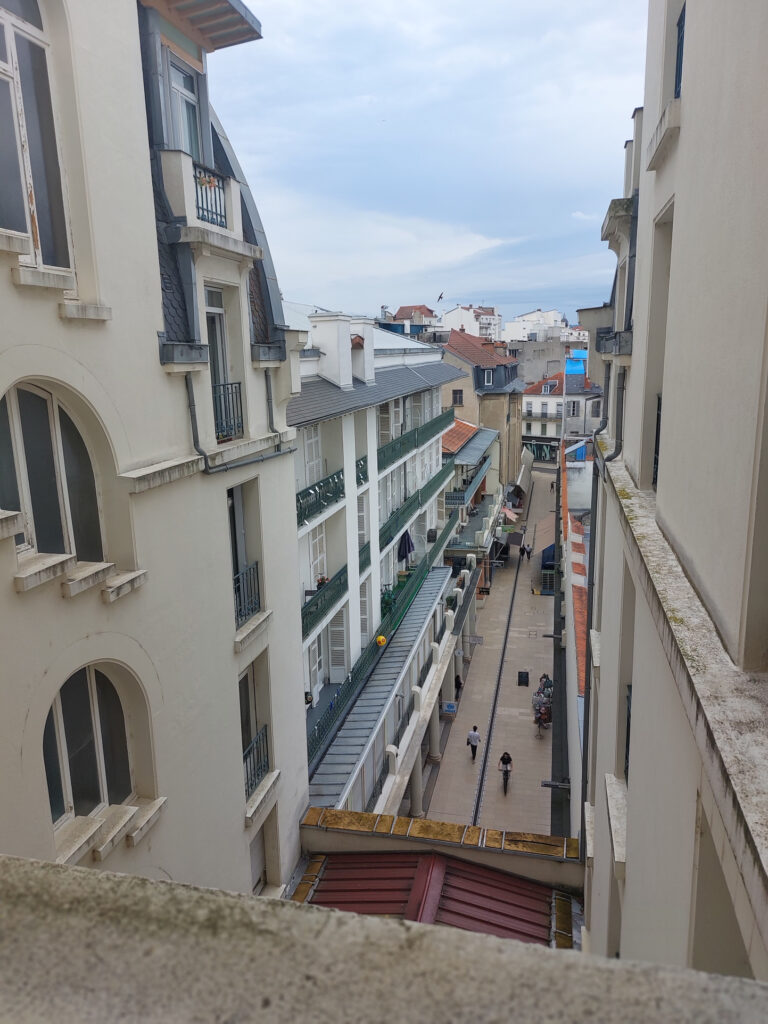 Appartement exceptionnel en vente avec réserve du droit d’us – 4 pièces – 2 chambres – 6  – 150 m²