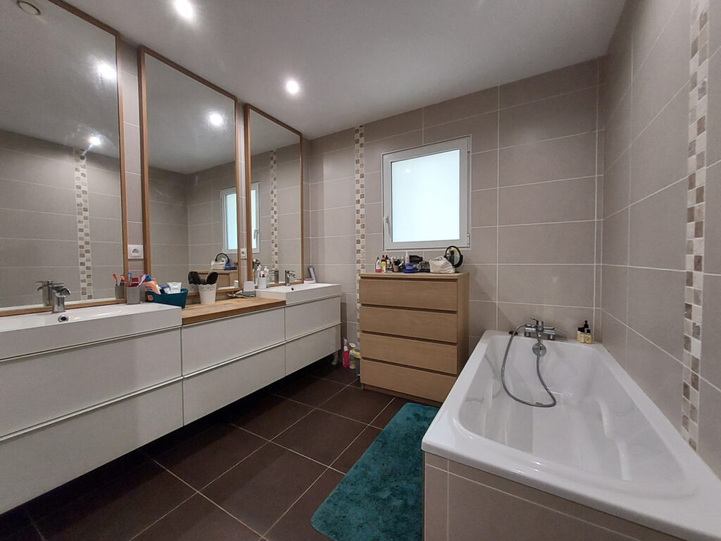 Maison avec piscine et second logement – 5 pièces – 4 chambres – 6  – 140 m²