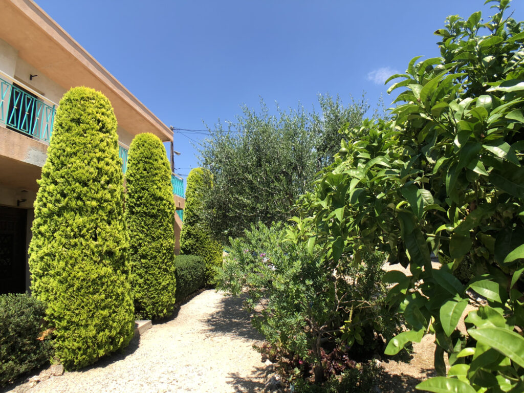 Saint Laurent du Var – Villa individuelle 6 pièces + atelier – 6 pièces – 4 chambres – NR  – 162 m²