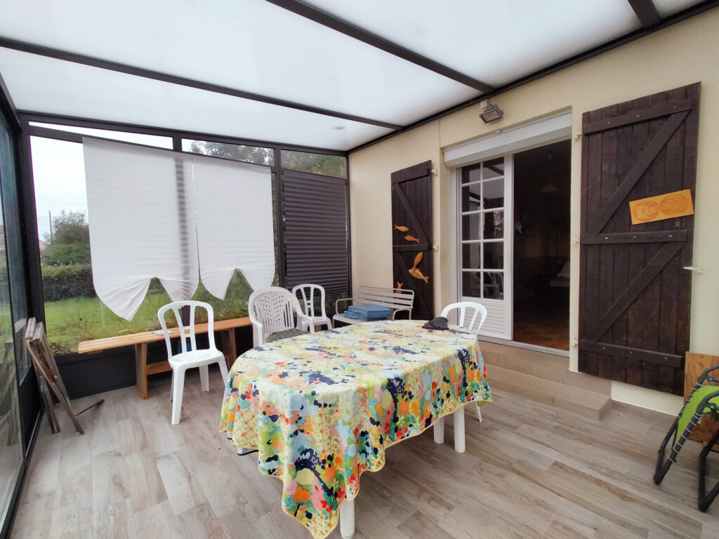 MAISON DE CONSTRUCTION TRADITIONNELLE EDIFIEE SUR UN TERRAIN – 5 pièces – 3 chambres – 6  – 77.31 m²