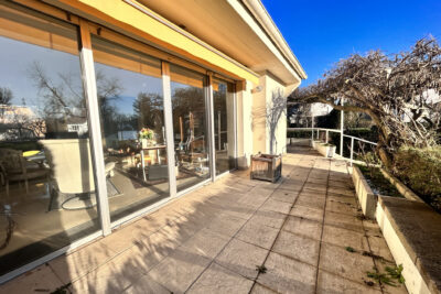 Maison très lumineuse sur 7ares63  – 5 pièces – 3 chambres – 158 m²