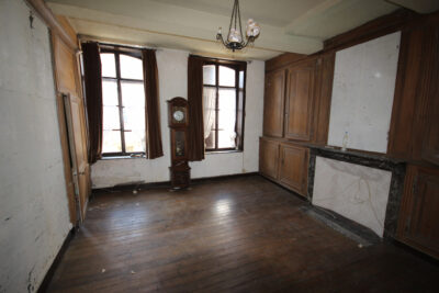 GIVET immeuble de commerce et de rapport avec vue sur la Meu – NR pièces – 3 chambres – 261 m²