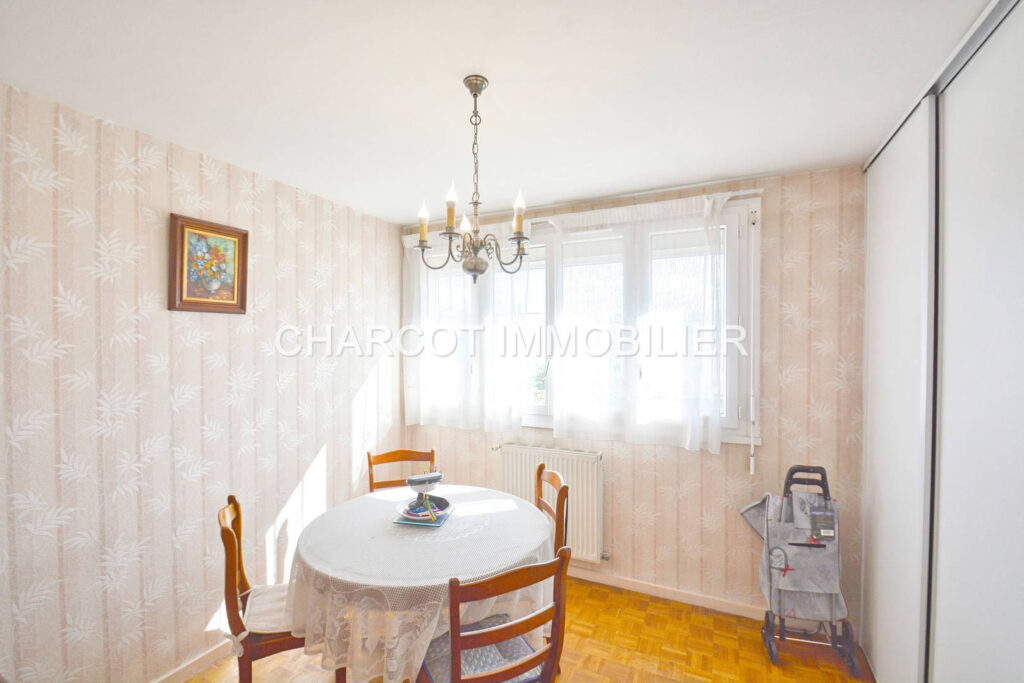 LYON 5ème (69005) – APPARTEMENT type 3 + CAVE + PLACE DE PAR – 3 pièces – 2 chambres – 6  – 53.73 m²