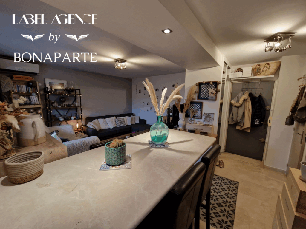 Appartement T2 centre-ville, terrasse, Vue mer latérale et g – 2 pièces – 1 chambre – 4  – 42 m²