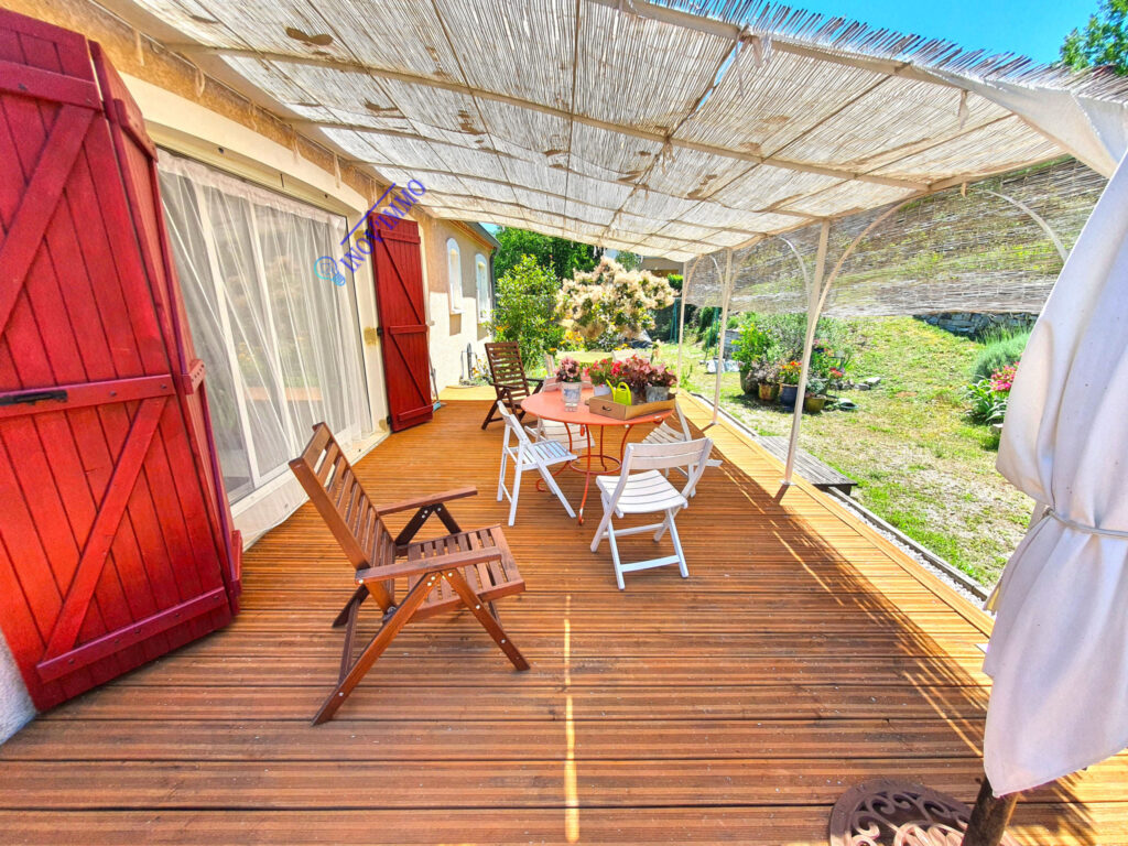 Belle Villa T6 sur terrain de 914m2 – 6 pièces – 4 chambres – 6  – 114 m²