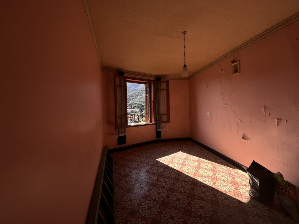 Amelie les Bains/ Palalda – 4 pièces – 2 chambres – 6  – 94 m²