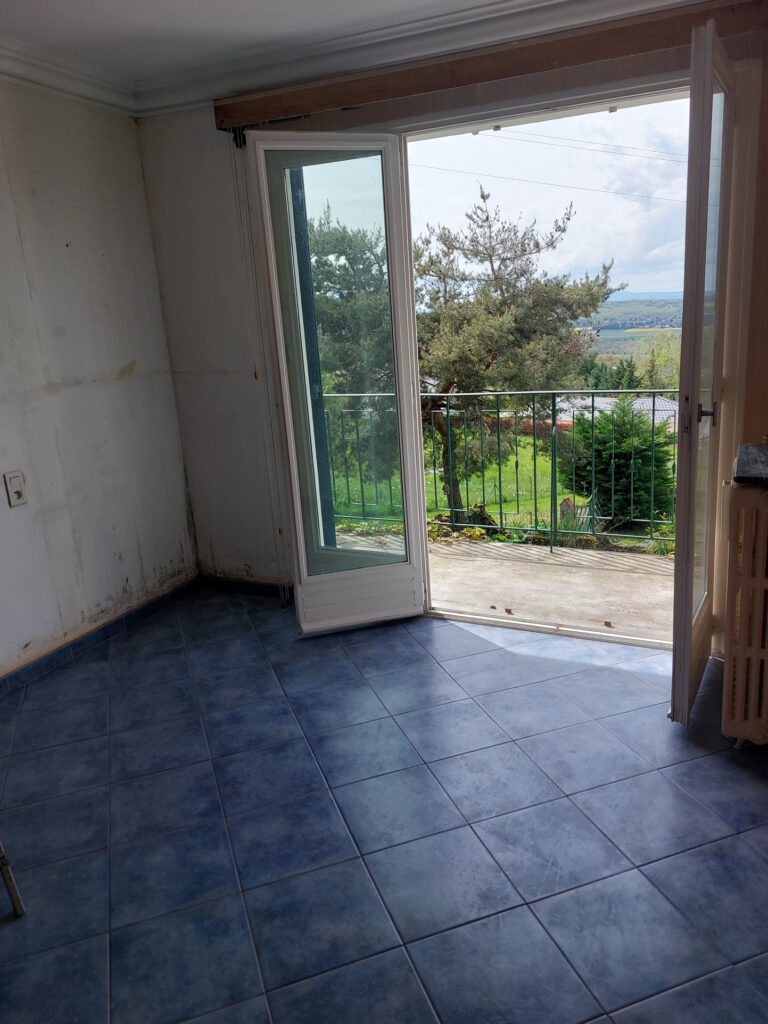 Belle maison sur les hauteurs de Creuzier-le-Vieux avec vue  – 4 pièces – 2 chambres – 6  – 100 m²