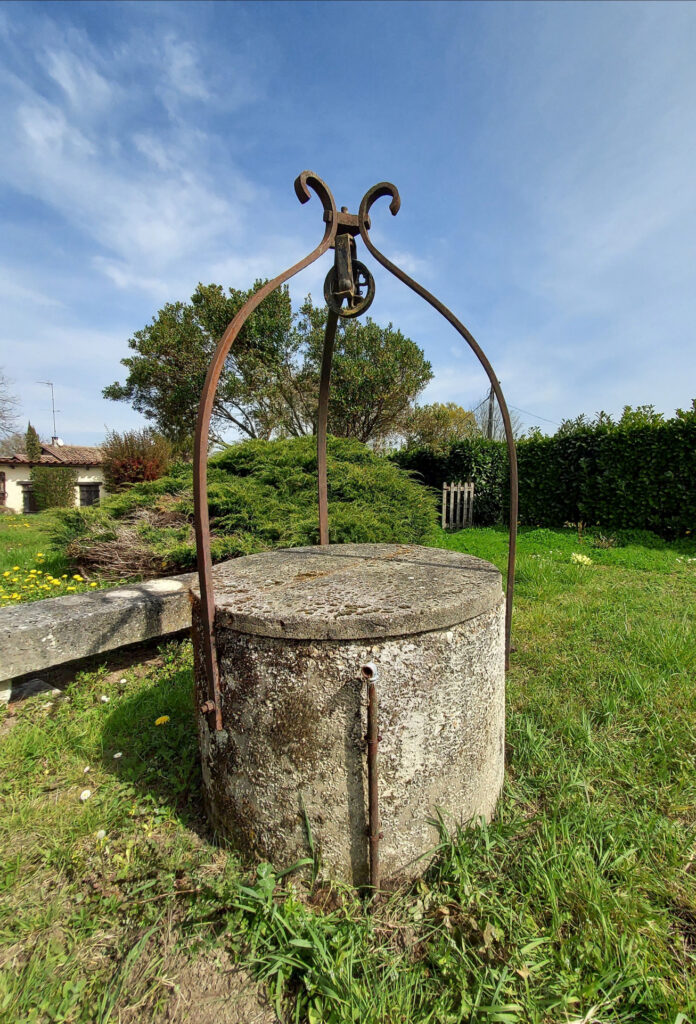  Deux maisons au calme avec grand terrain – 8 pièces – 4 chambres – 6  – 200 m²