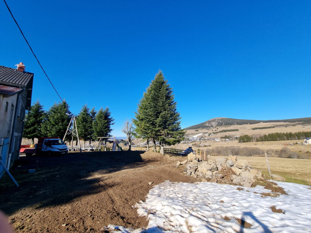 corps de ferme avec fort potentiel – 8 pièces – 6 chambres – 6  – 180 m²