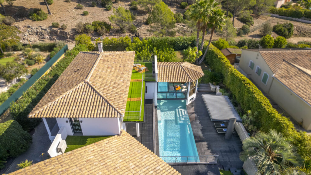 Superbe villa contemporaine aux prestations haut de gamme – 8 pièces – 4 chambres – 4  – 245 m²