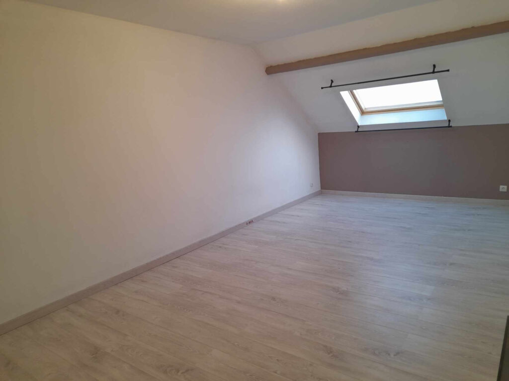 Semi-plain-pied – 4 pièces – 3 chambres – 6  – 130 m²