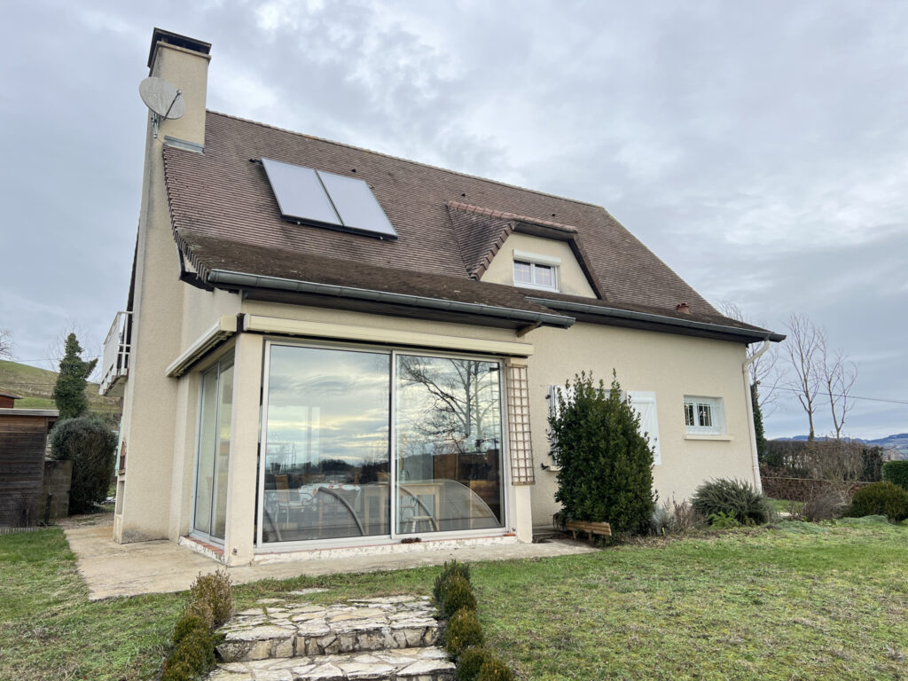 Villa avec piscine – 5 pièces – 3 chambres – 4  – 120 m²