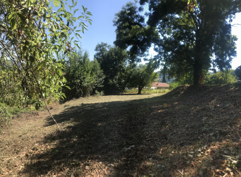 Terrain à bâtir de 1080 m2, à GANAC, viabilisation en bordur – NR pièces – NR chambres – 1080 m²