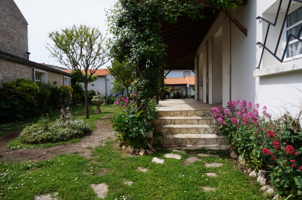 Maison 5 pièces de 135 m2 proche port et commerces – 5 pièces – 4 chambres – 6  – 135 m²