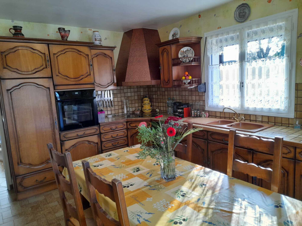 Un bijou (semi-plain-pied) sur 46 ares – 9 pièces – 6 chambres – 6  – 200 m²