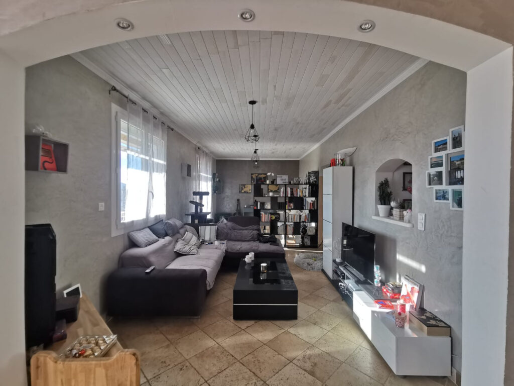 Charmante maison à Château-Arnoux-Saint-Auban – 4 pièces – 3 chambres – 10  – 153 m²