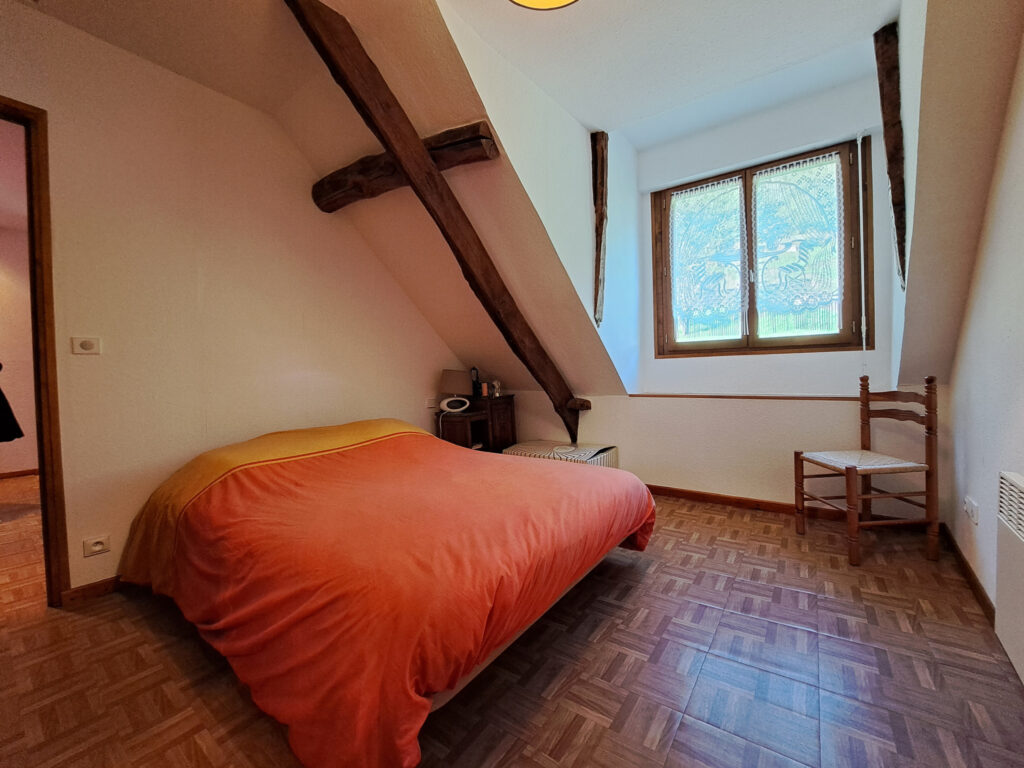 Maison typique de la vallée avec jardin  – 3 pièces – 2 chambres – 6  – 80 m²