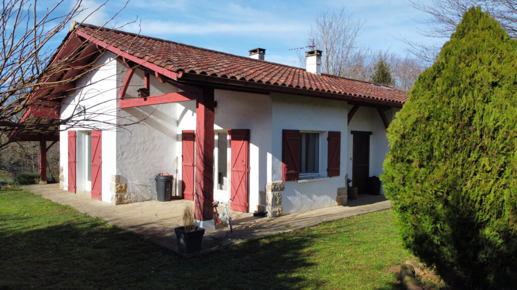 Belle villa de plain-pied à Itxassou – 4 pièces – 3 chambres – 8  – 140 m²