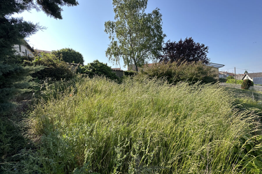 Terrain à vendre à Balbigny