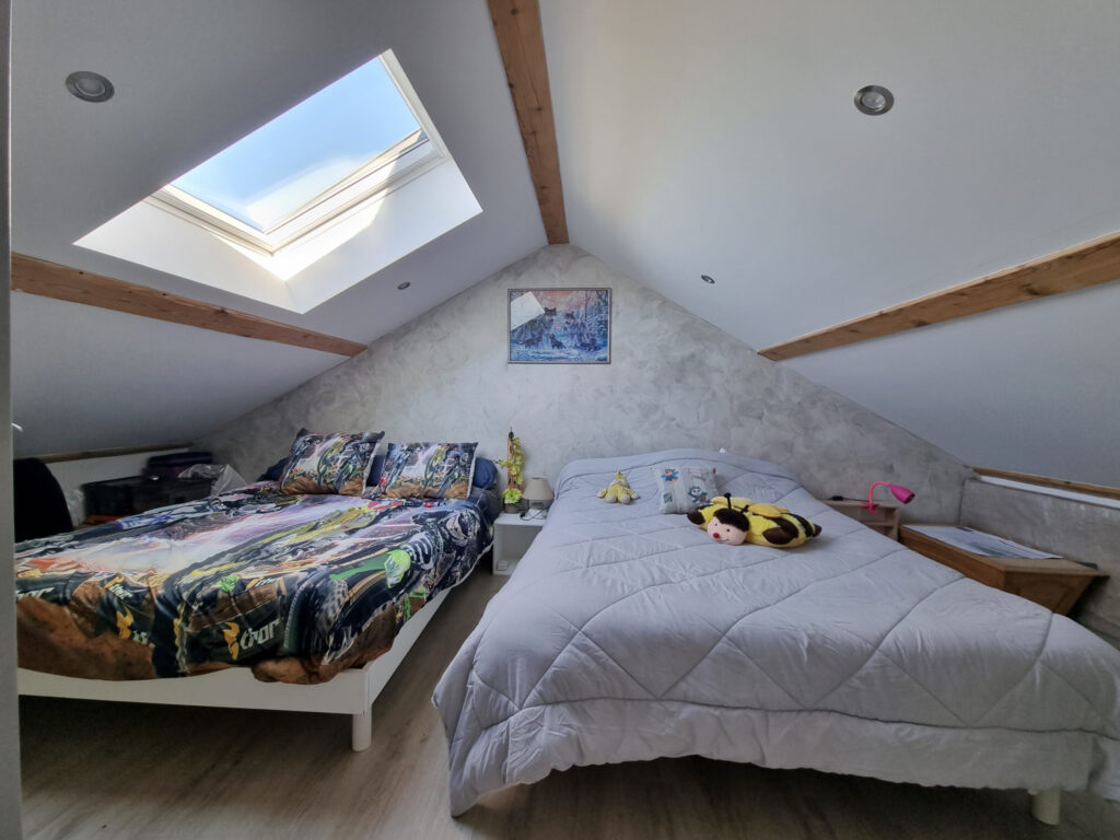 corps de ferme avec fort potentiel – 8 pièces – 6 chambres – 6  – 180 m²