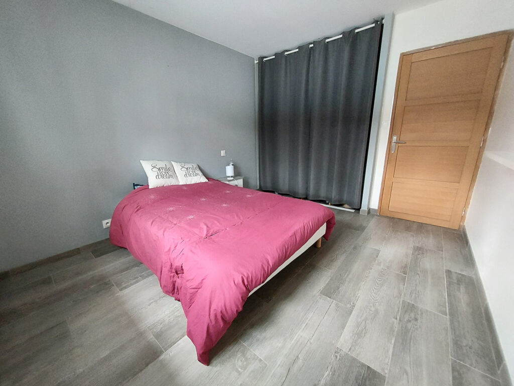 Maison avec piscine et second logement – 5 pièces – 4 chambres – 6  – 140 m²