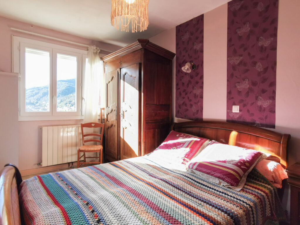 Maison de 72m2 sur 2635m2 de terrain constructible  – 4 pièces – 2 chambres – NR  – 72 m²