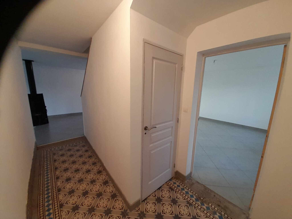 Semi-plain-pied – 4 pièces – 3 chambres – 6  – 130 m²