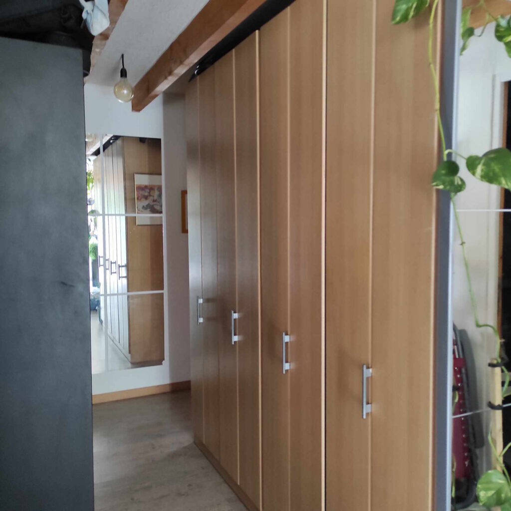 MAISON CAMPAGNARDE ET SON LOCAL COMMERCIAL…INDEPENDANT. – 6 pièces – 4 chambres – 6  – 135 m²