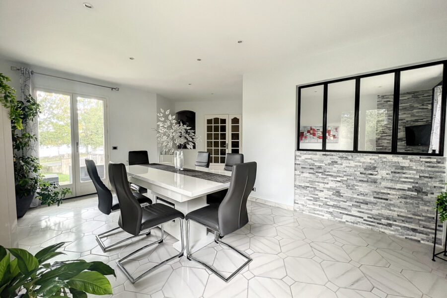 Maison à vendre à Jassans-riottier