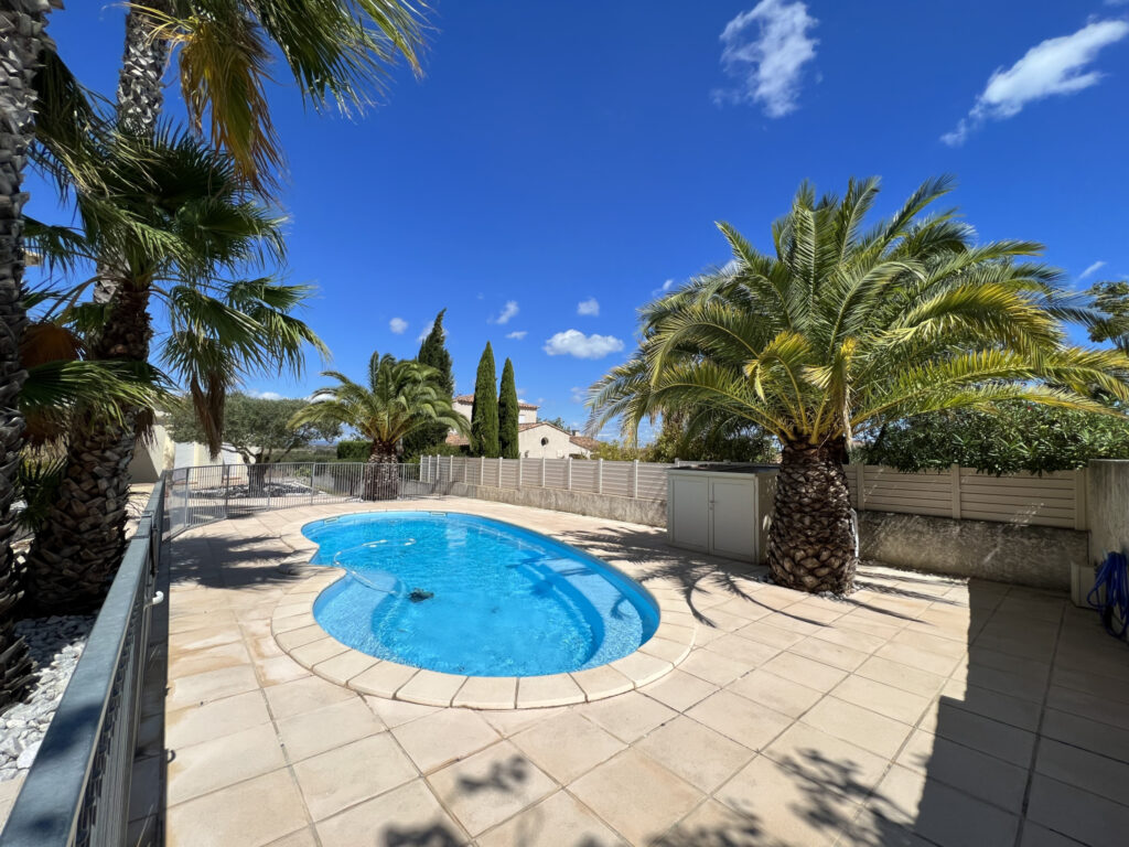 VILLA DE STANDING AVEC PISCINE QUARTIER MARAVAL CAP D’AGDE – 6 pièces – 4 chambres – 6  – 180 m²
