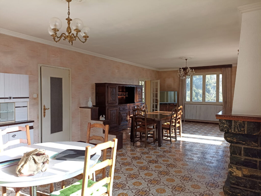 Maison 3 chambres – 5 pièces – 3 chambres – 2  – 140 m²