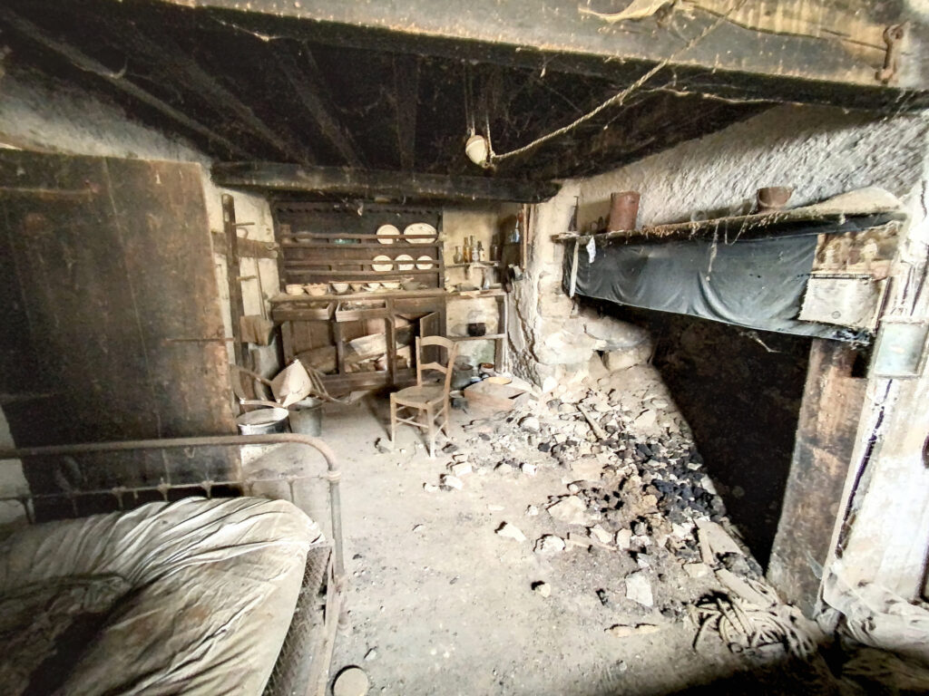 Maison Ercé 3 pièces 86 m2 – 3 pièces – 1 chambre – 6  – 86 m²