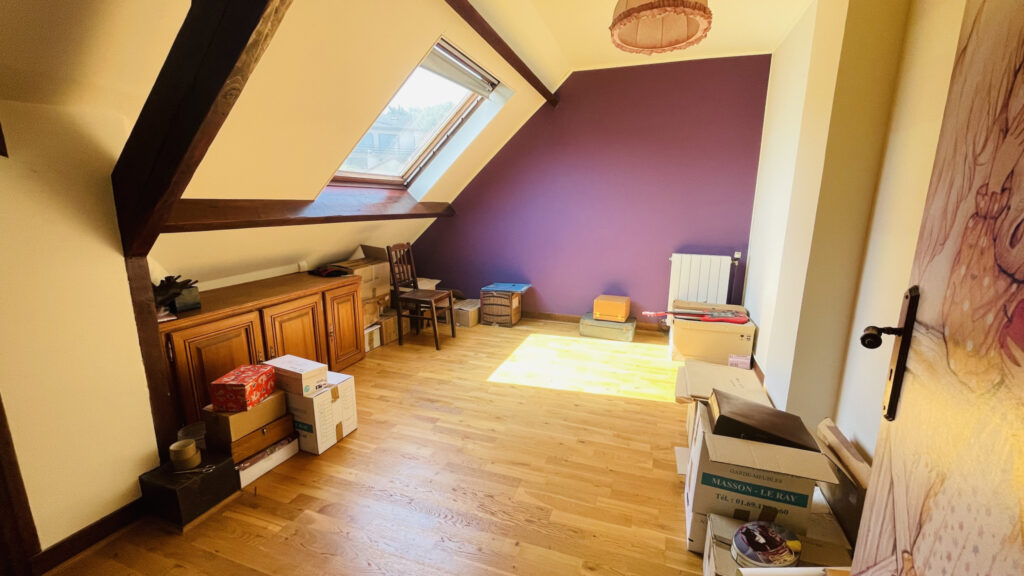 Maison plain-pied – 5 pièces – 4 chambres – NR  – 110 m²