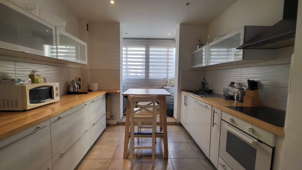 Pouillon Appartement 3 pièces 83M2 au pied du Vieux-Port – 3 pièces – 2 chambres – 6  – 83 m²