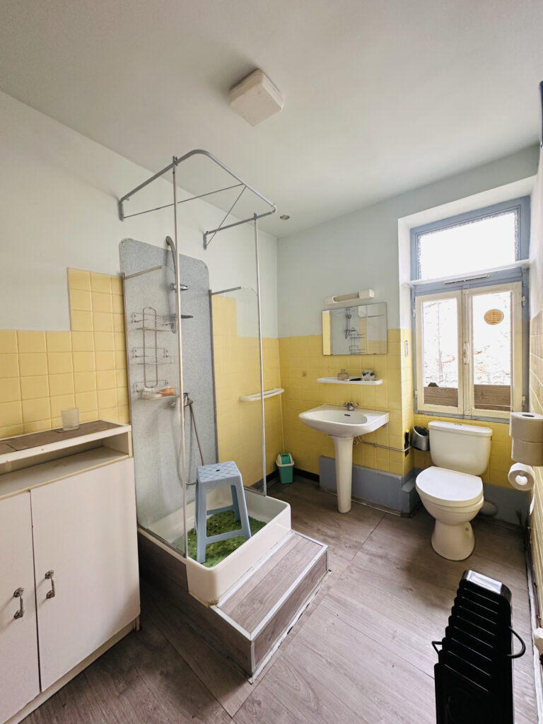 Maison de village 2 faces – ARLES-SUR-TECH – 5 pièces – 3 chambres – 6  – 93.41 m²