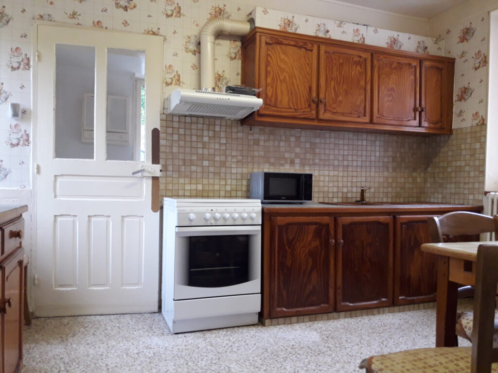 MAISON – 5 PIÈCES – 93 m2 – 5 pièces – 3 chambres – 2  – 93 m²