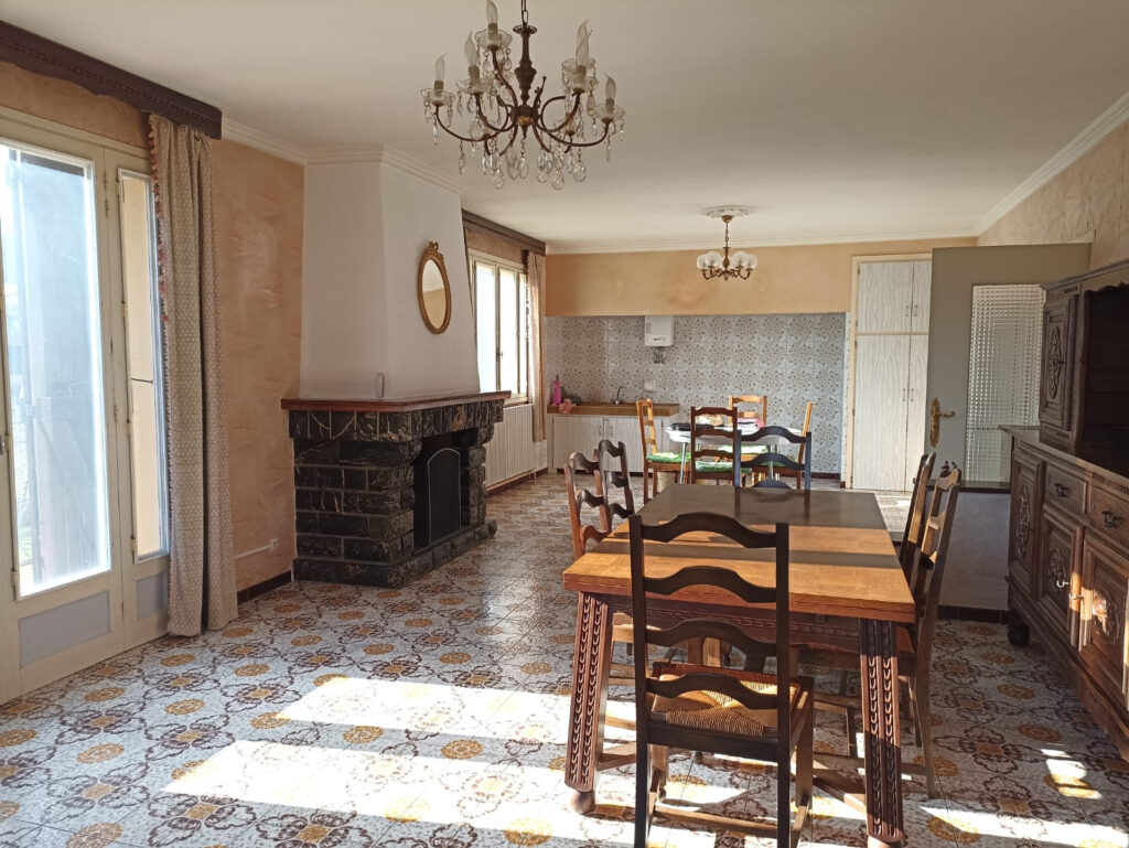 Maison 3 chambres – 5 pièces – 3 chambres – 2  – 140 m²