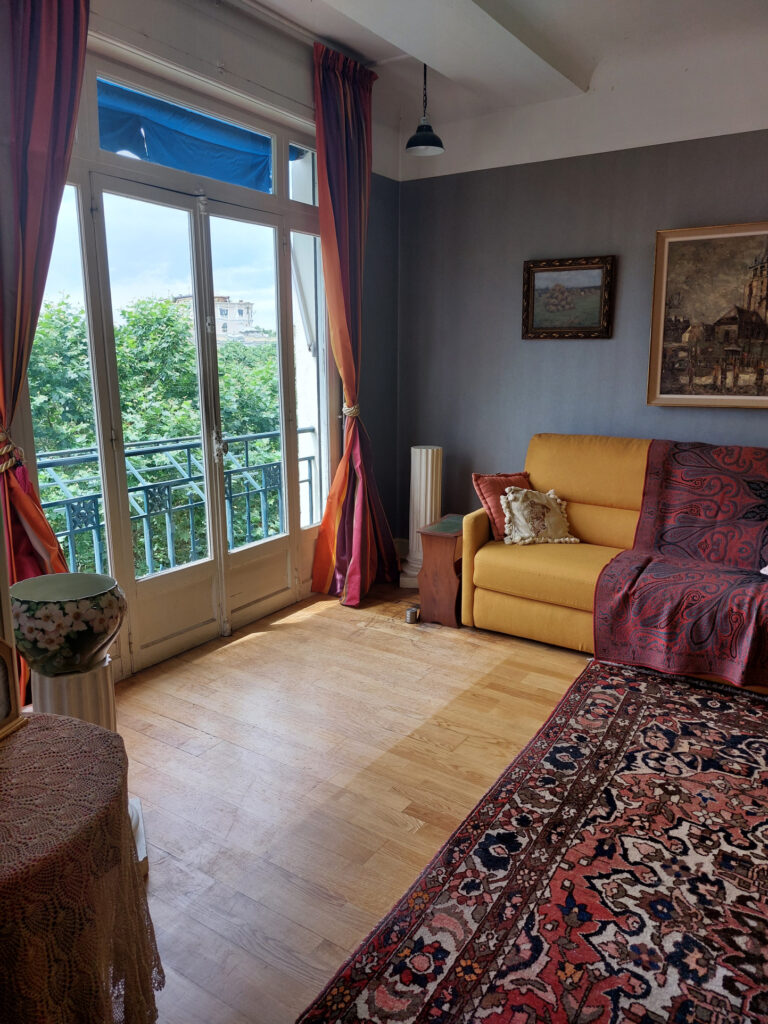 Appartement exceptionnel en vente avec réserve du droit d’us – 4 pièces – 2 chambres – 6  – 150 m²