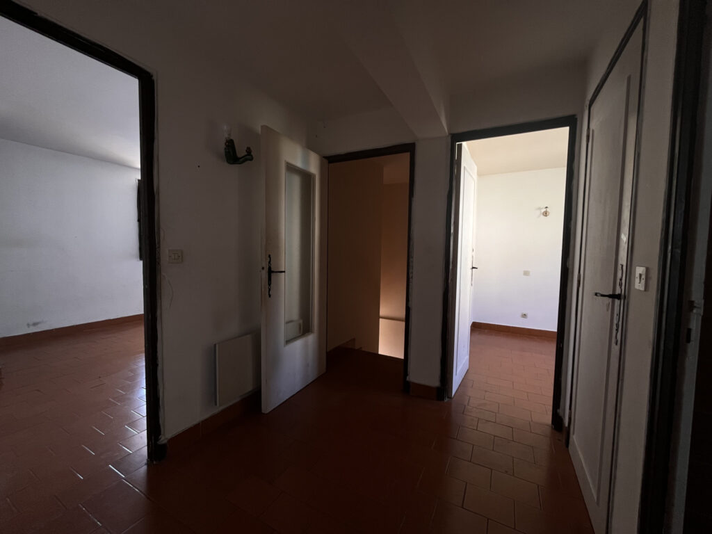 MONTBOLO  – 7 pièces – 5 chambres – 6  – 110.19 m²