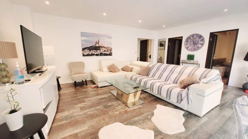 Pouillon Appartement 3 pièces 83M2 au pied du Vieux-Port – 3 pièces – 2 chambres – 6  – 83 m²