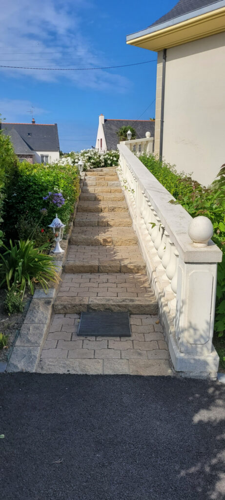 PAIMPOL, maison d’architecte à vendre, 200 m2, 1169 m2 de ja – 8 pièces – 5 chambres – 6  – 210 m²