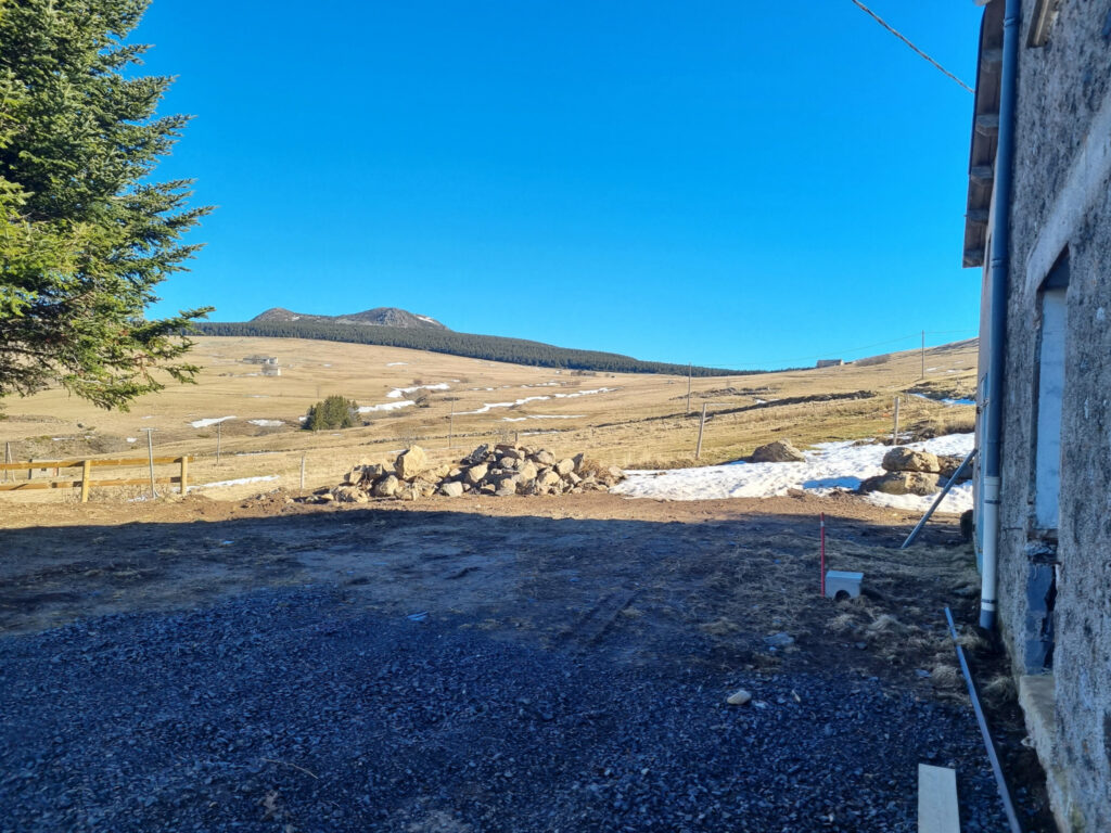 corps de ferme avec fort potentiel – 8 pièces – 6 chambres – 6  – 180 m²