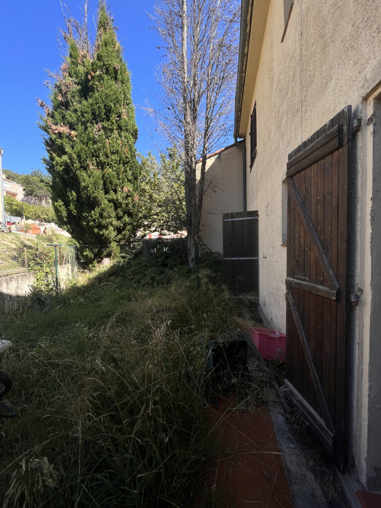 MONTBOLO  – 7 pièces – 5 chambres – 6  – 110.19 m²