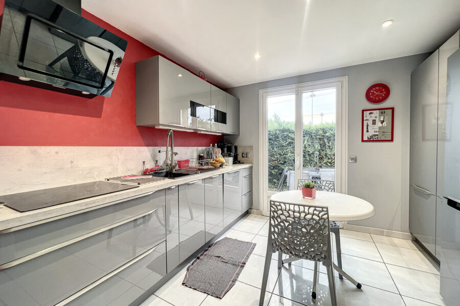 Maison à vendre à Jassans-riottier