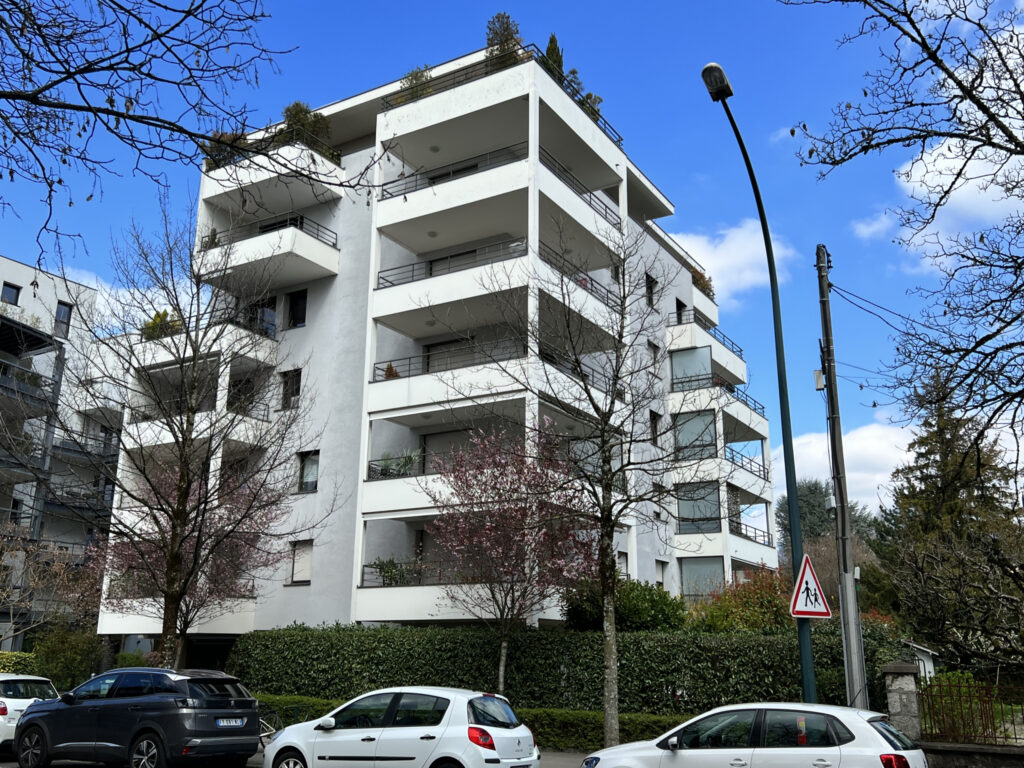 Récent Standing, Triangle d’Or, appartement de type 3 avec b – 3 pièces – 2 chambres – NR  – 65.52 m²