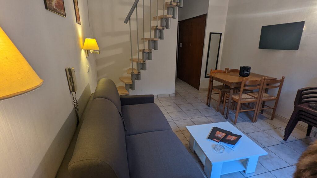 PORTO OTA DUPLEX T2 38M2 jardinet belles prestations sans vi – 2 pièces – 1 chambre – 4  – 34 m²